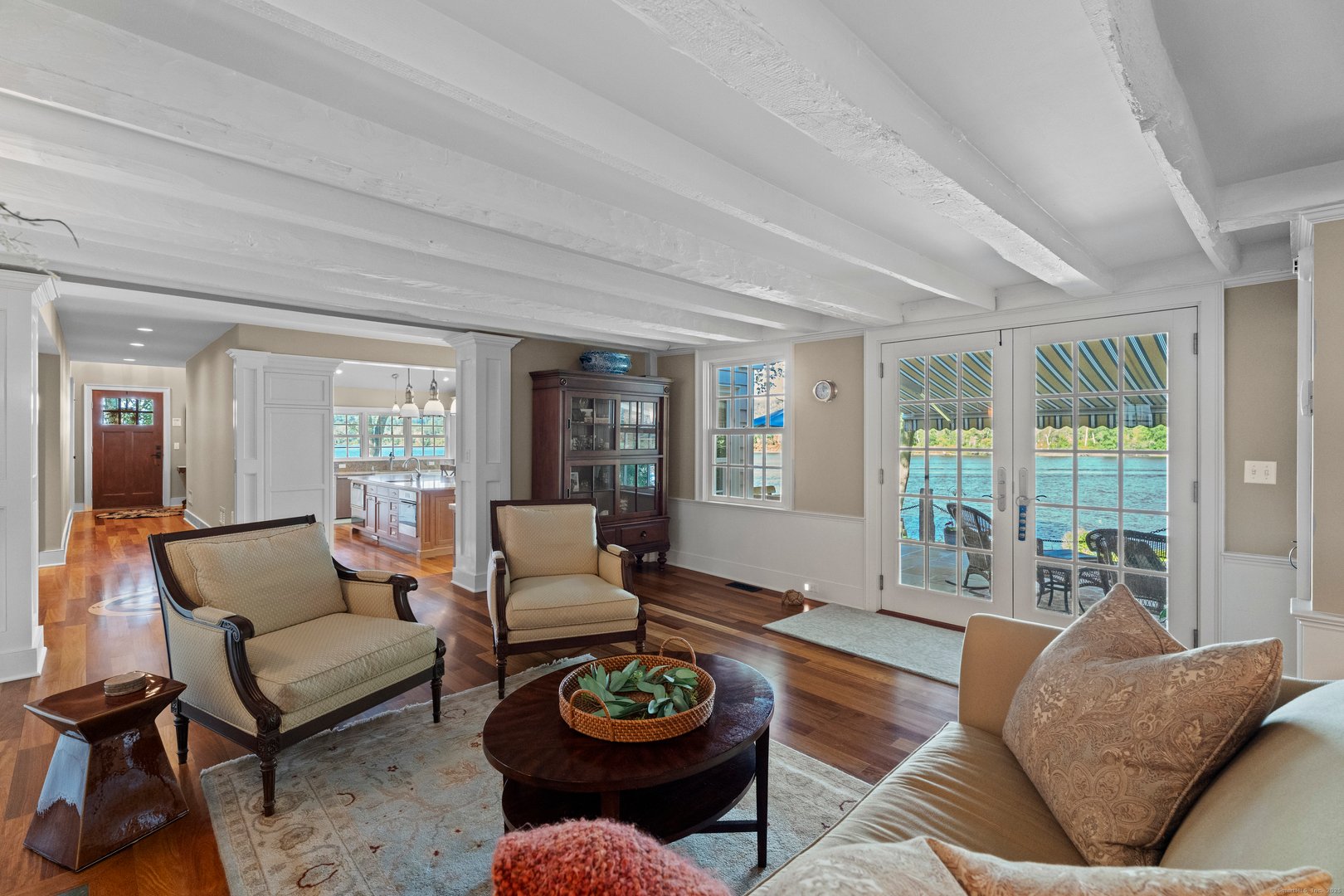 288 Middlesex Avenue Photo 12