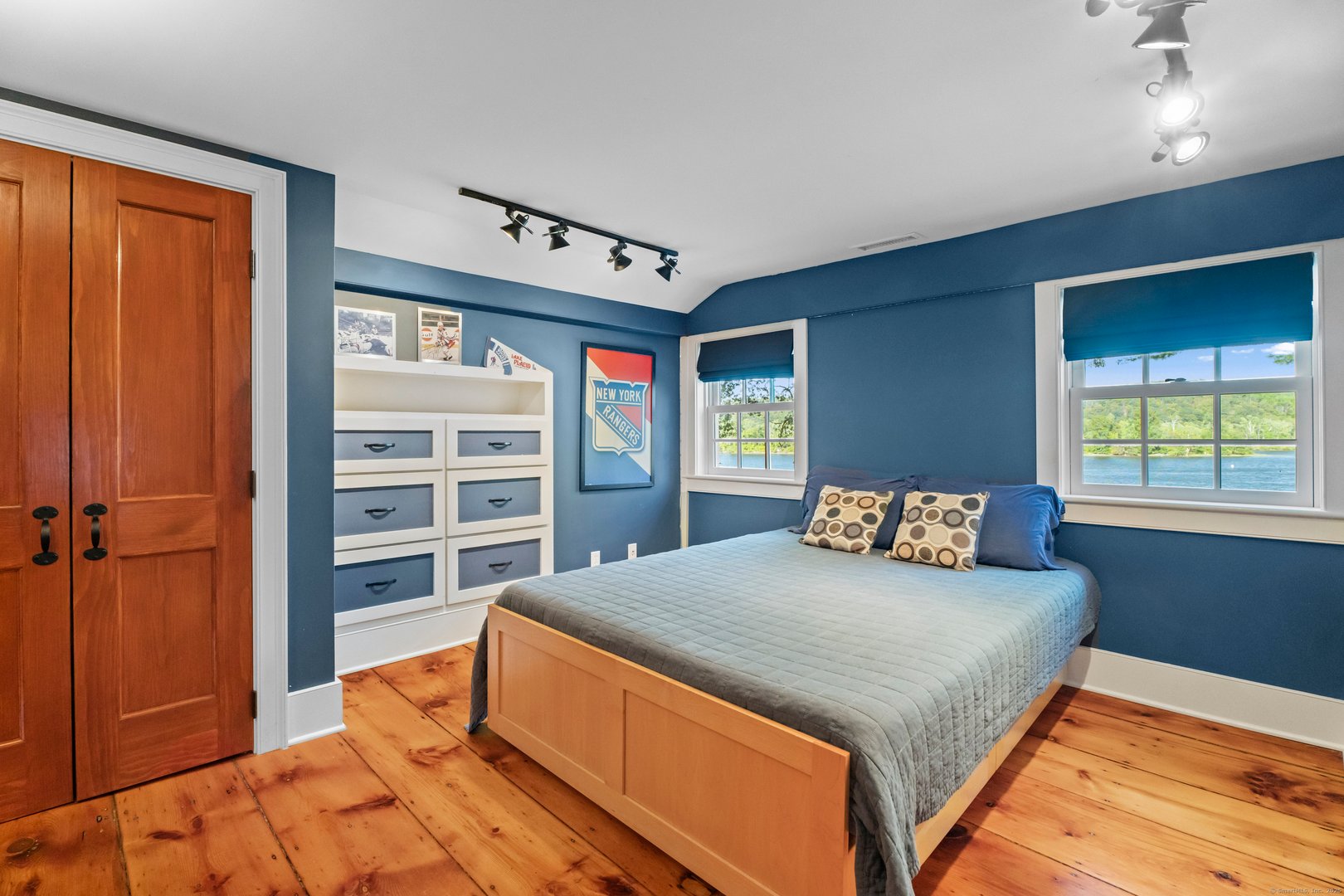 288 Middlesex Avenue Photo 23