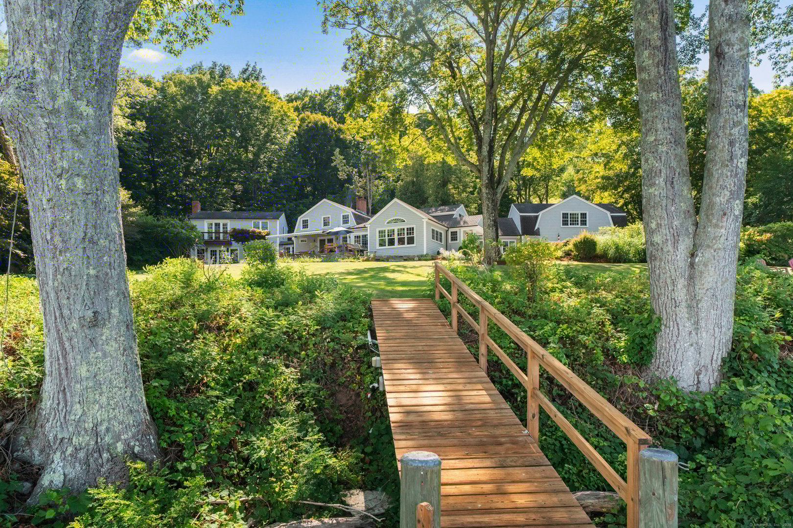 288 Middlesex Avenue Photo 31