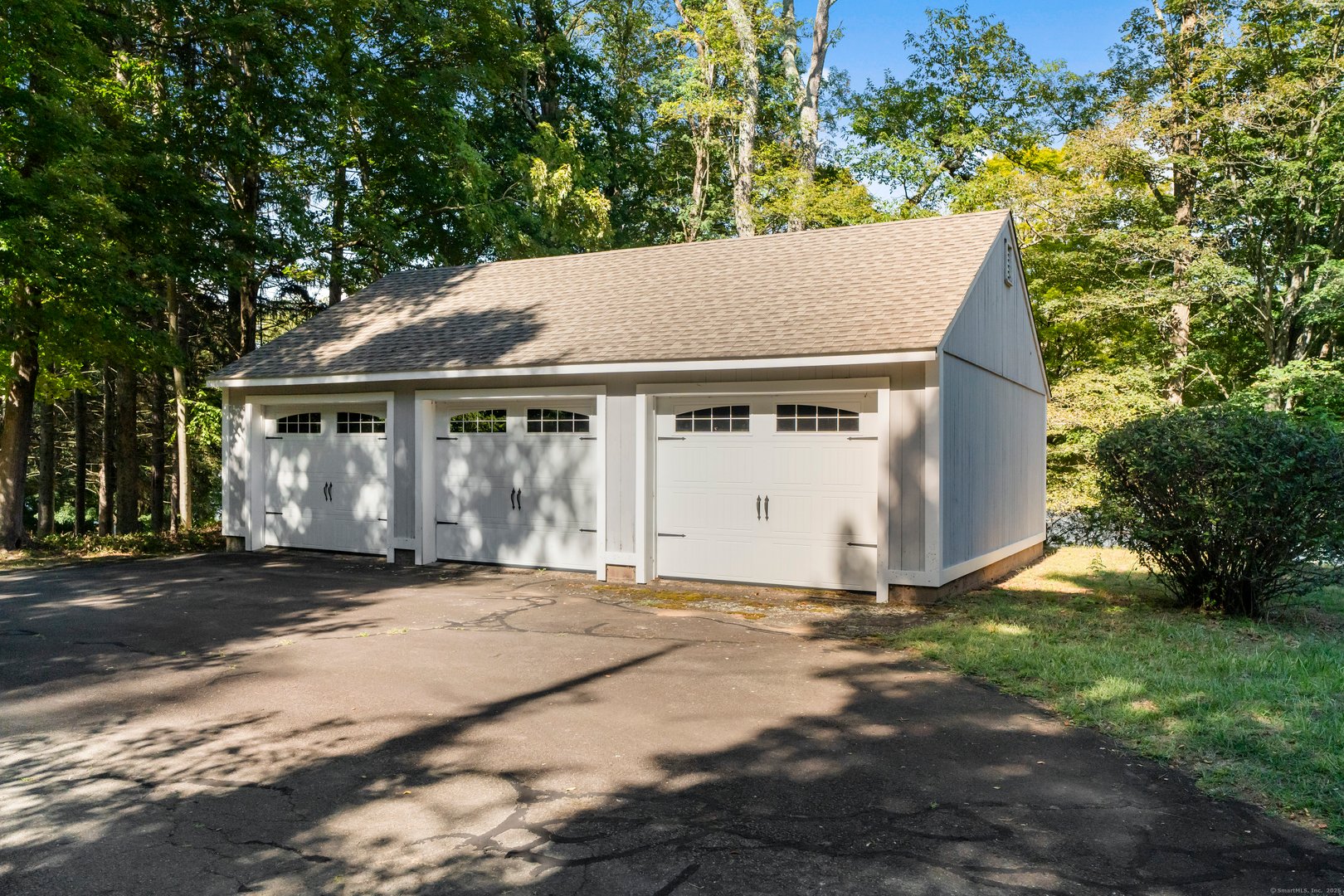 288 Middlesex Avenue Photo 32