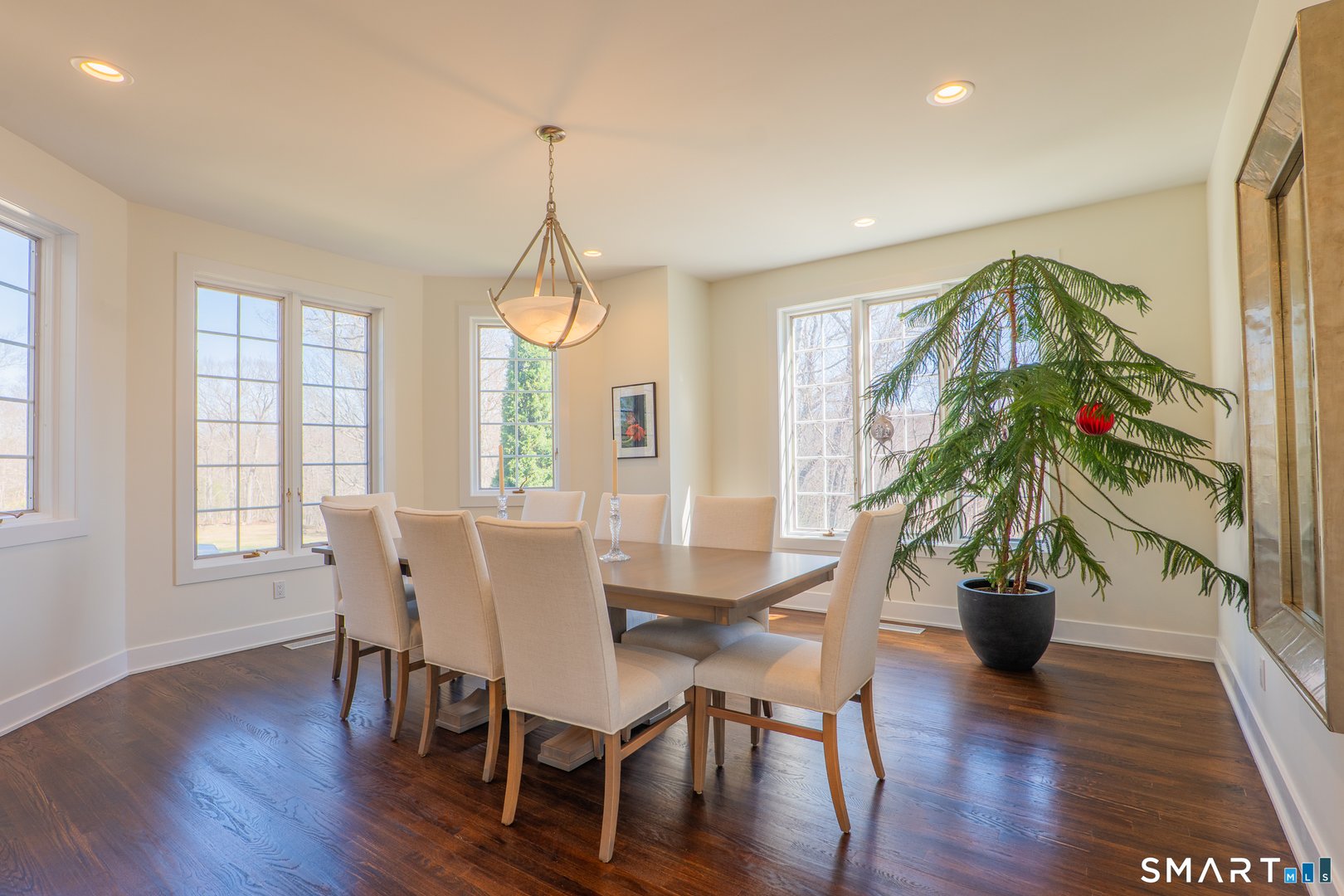 216 Kuhne Road Photo 8