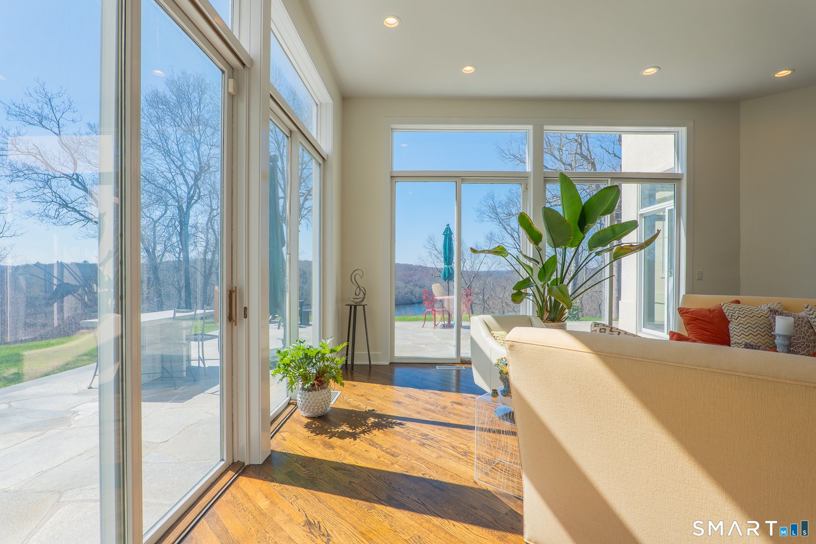 216 Kuhne Road Photo 13