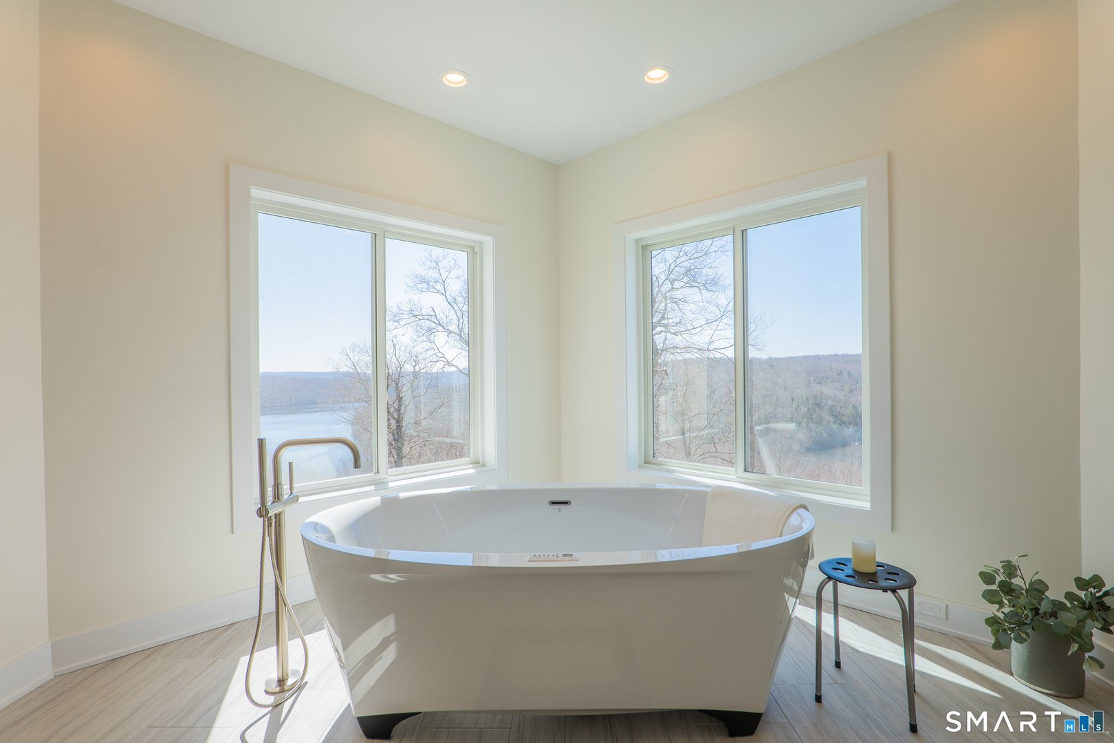 216 Kuhne Road Photo 19