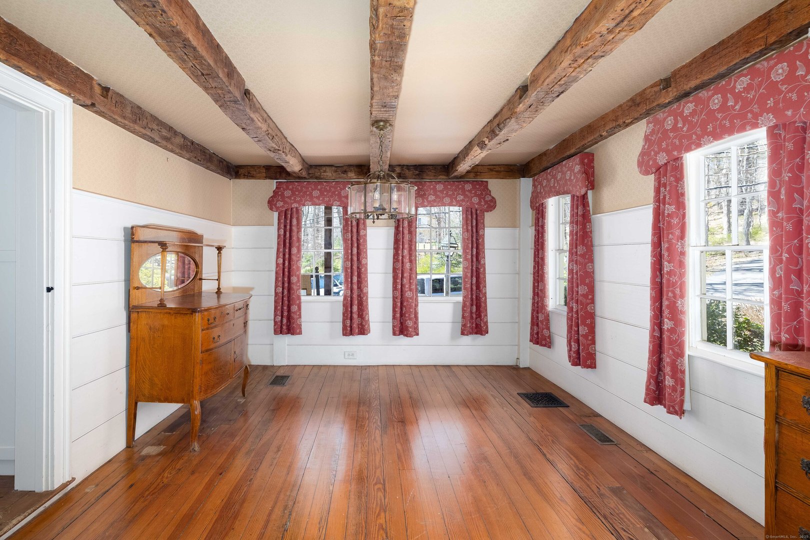 180 Green Hill Road Photo 9