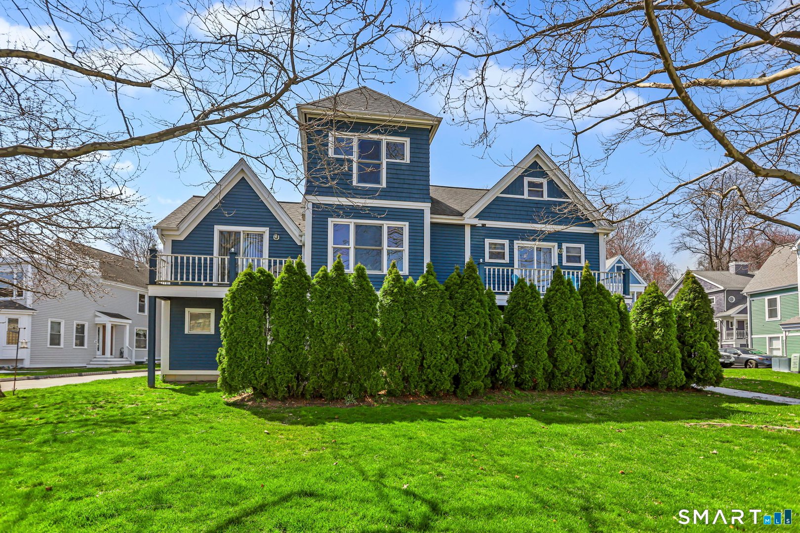 4 Seabreeze Avenue  #B Photo 2