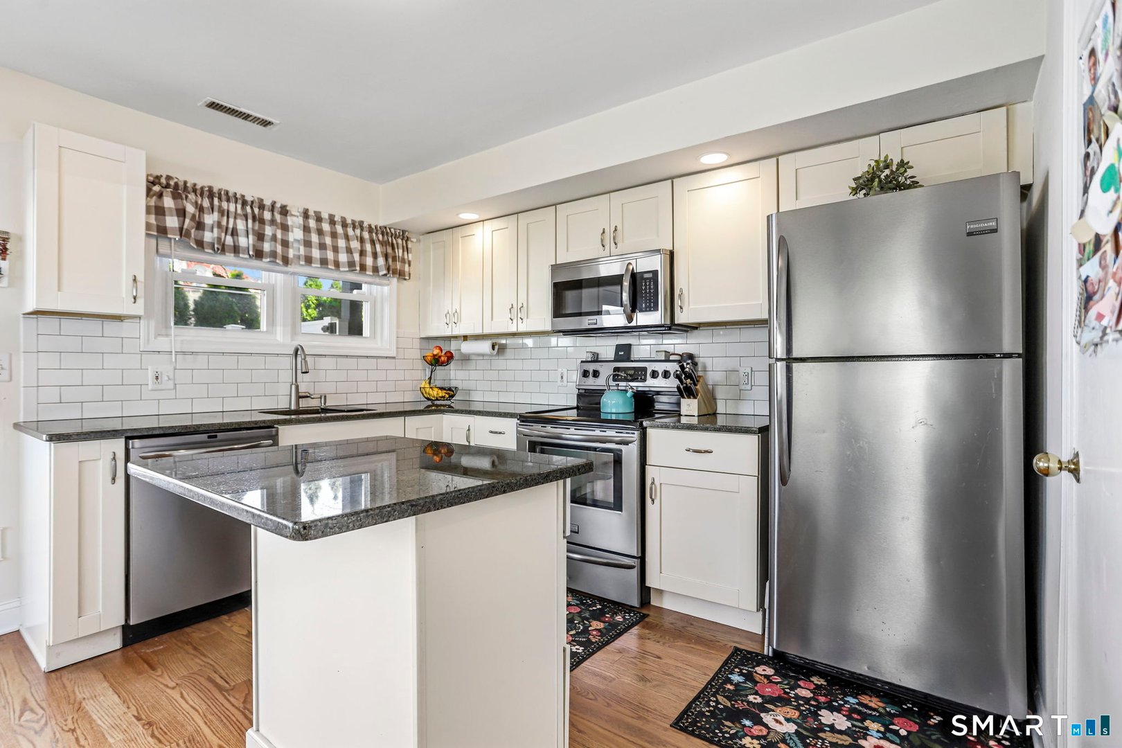 4 Seabreeze Avenue  #B Photo 13