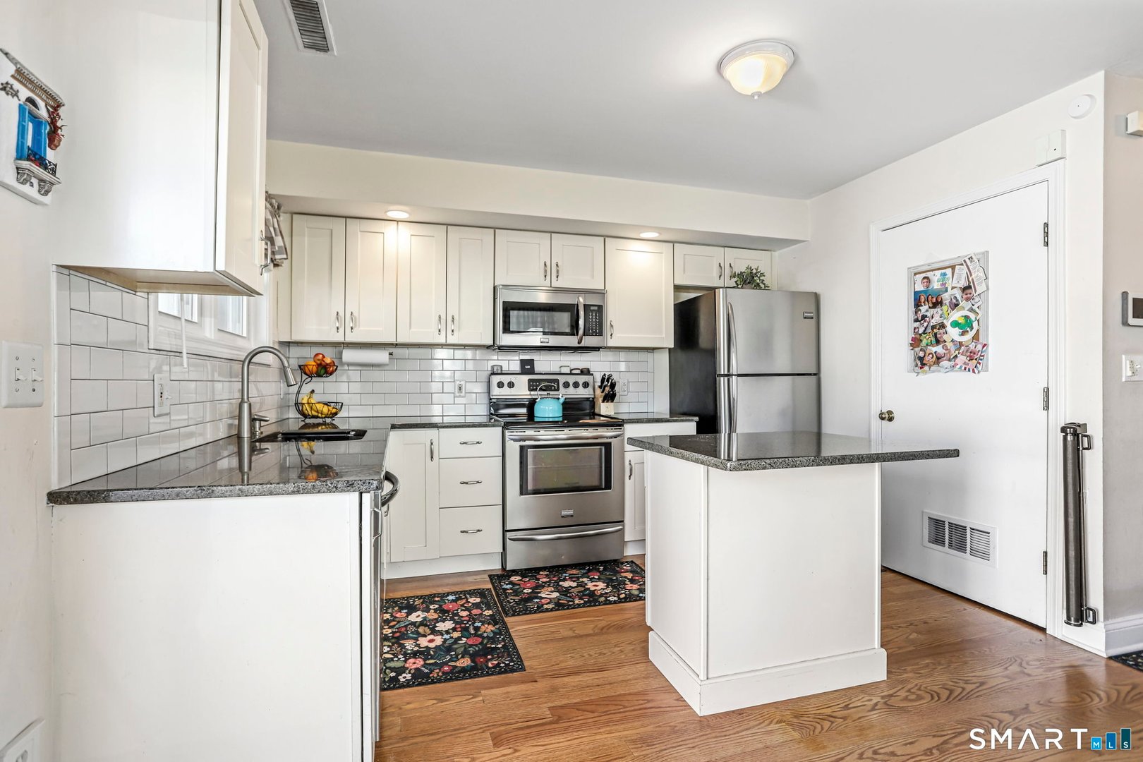 4 Seabreeze Avenue  #B Photo 14