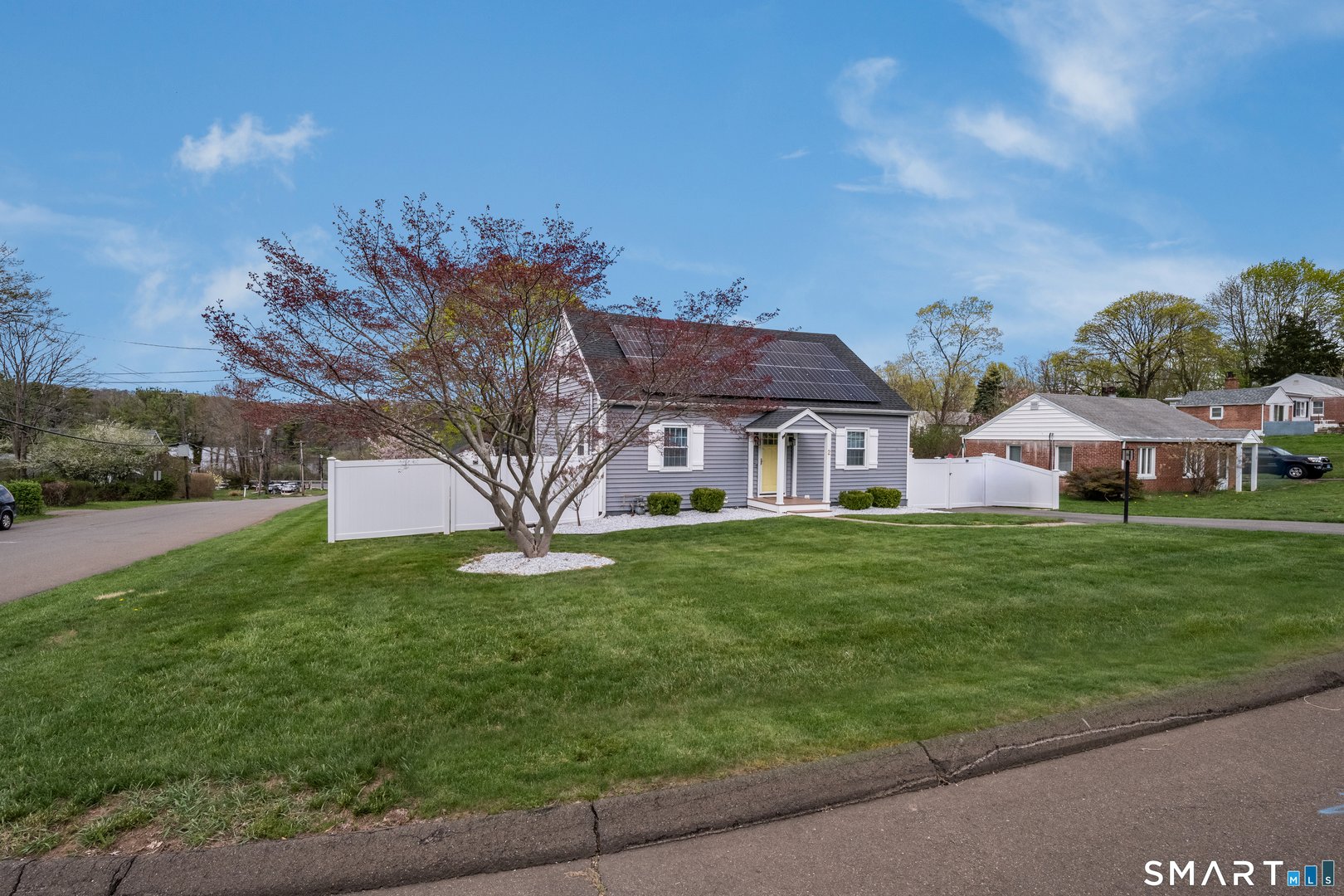 2 Lakeview Terrace Photo 2