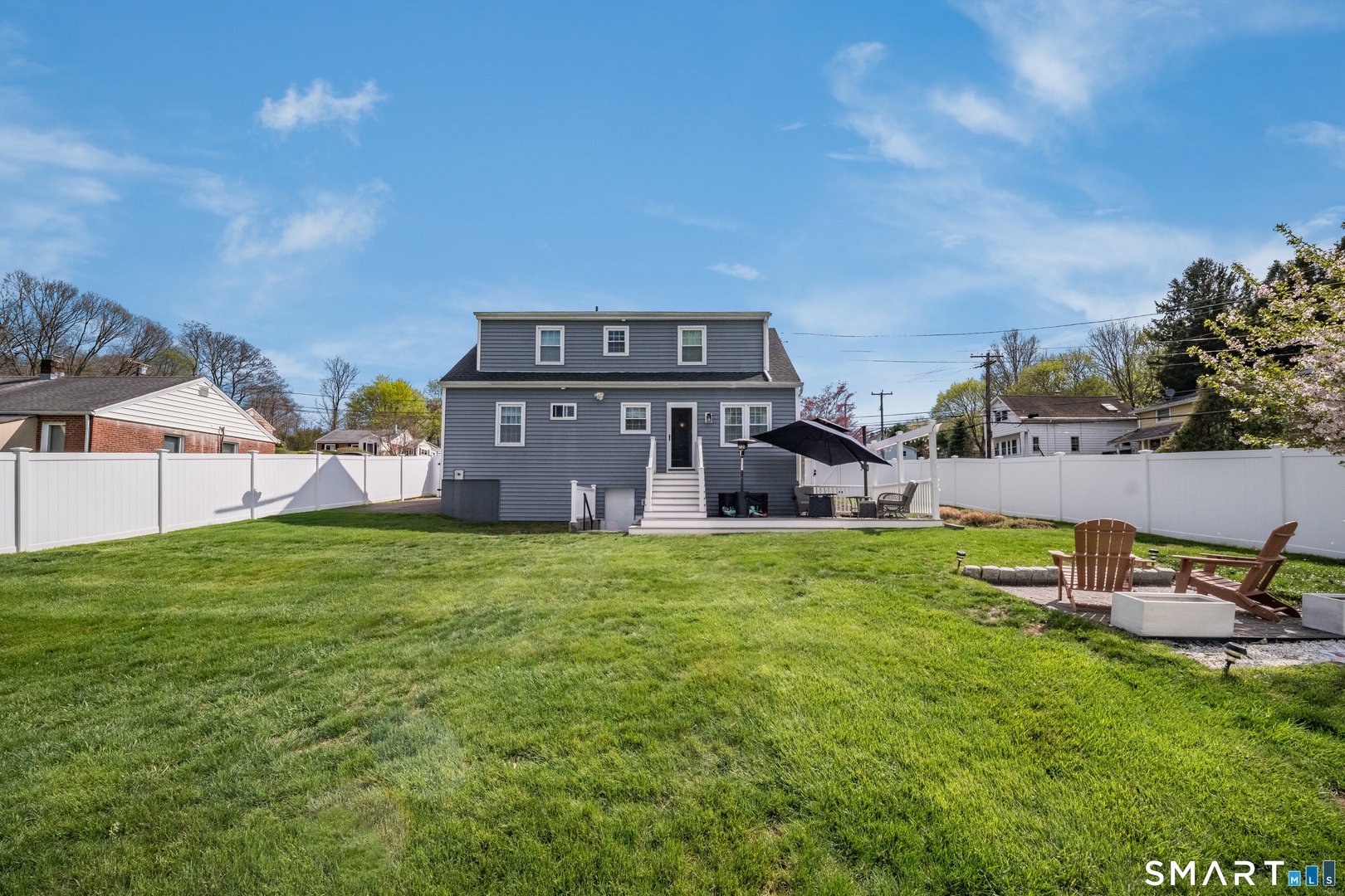 2 Lakeview Terrace Photo 8