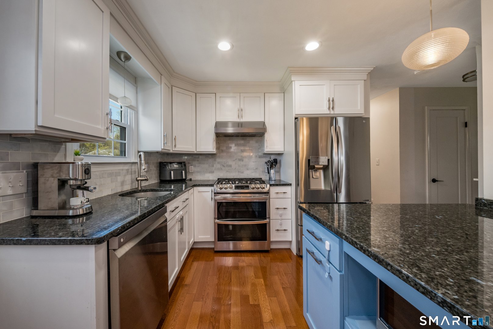 2 Lakeview Terrace Photo 13