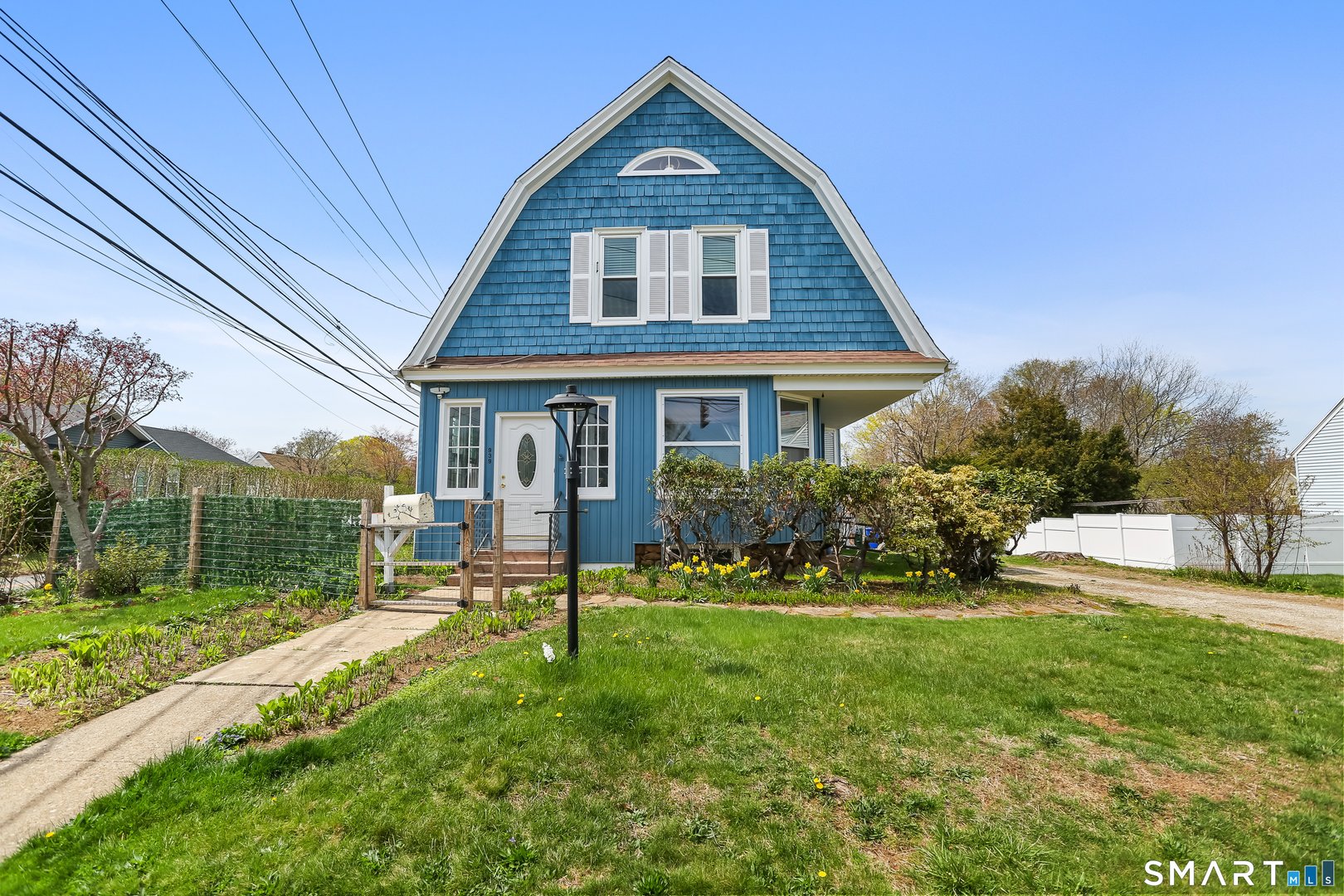939 Nichols Avenue Photo 1