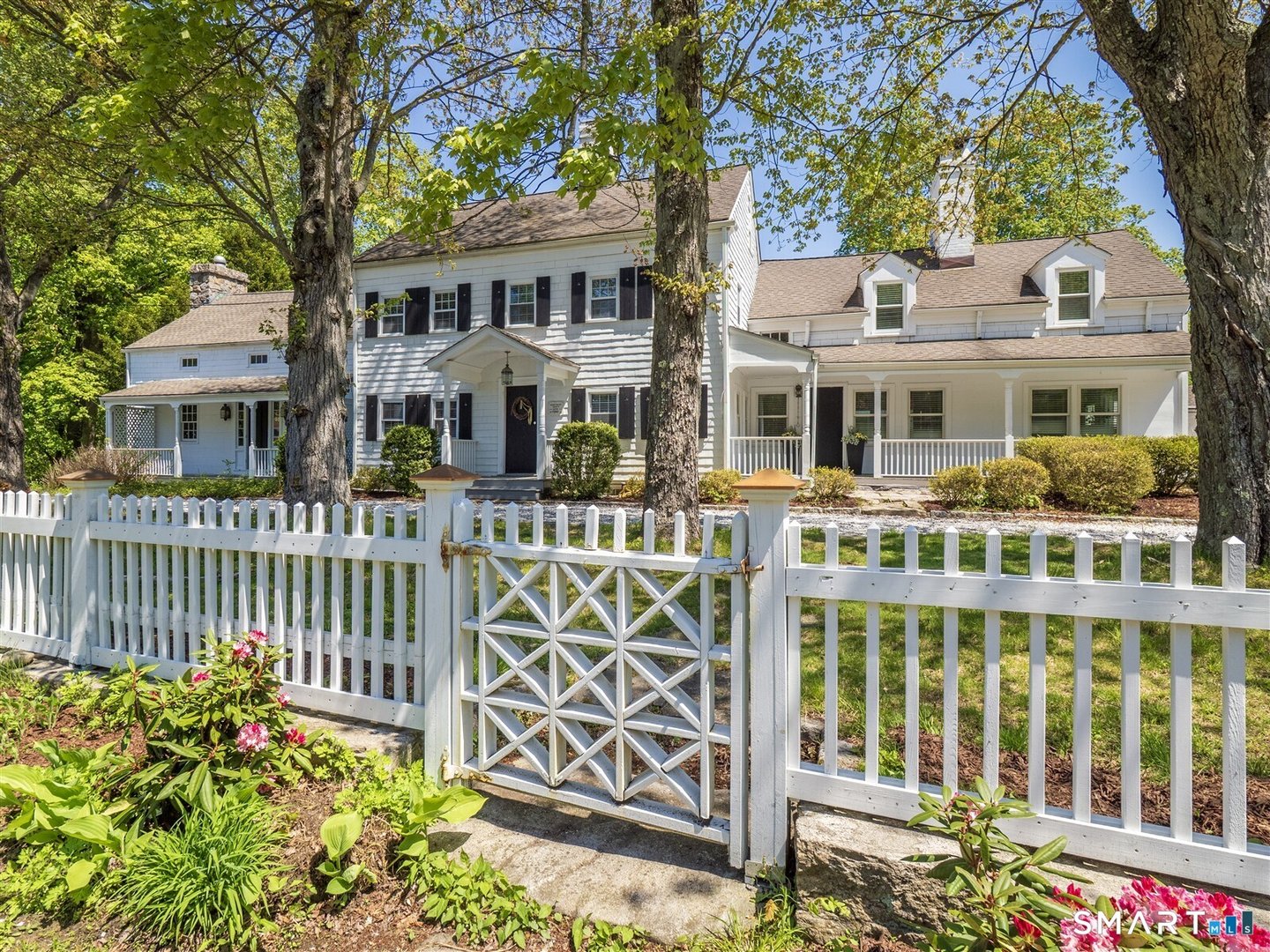 1090 Ridgefield Road Photo 1