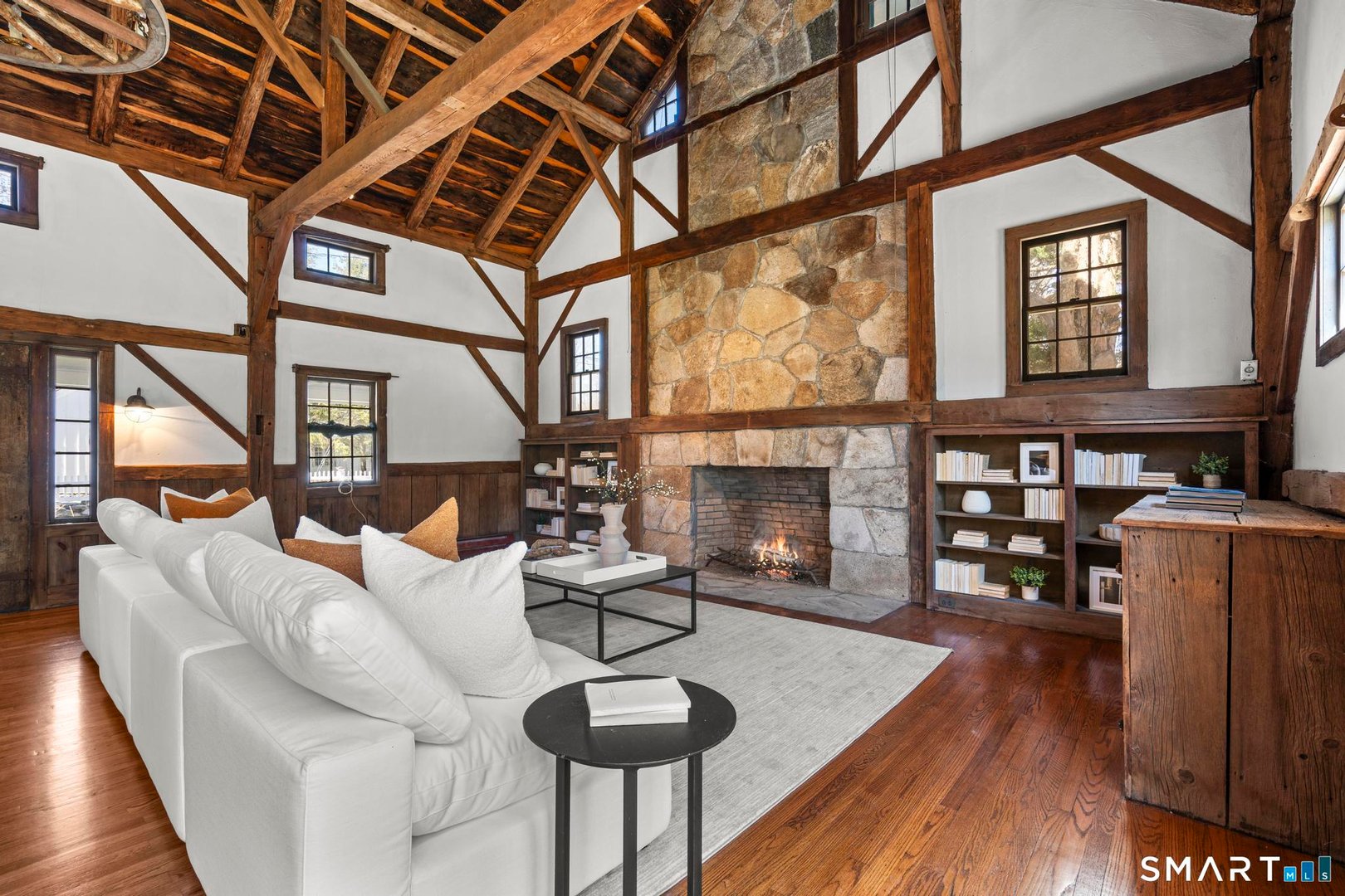1090 Ridgefield Road Photo 4