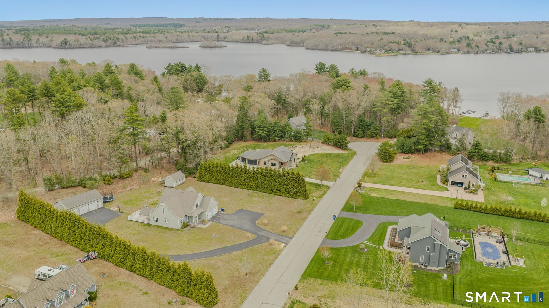 8 Quiet Cove Lane Photo 2