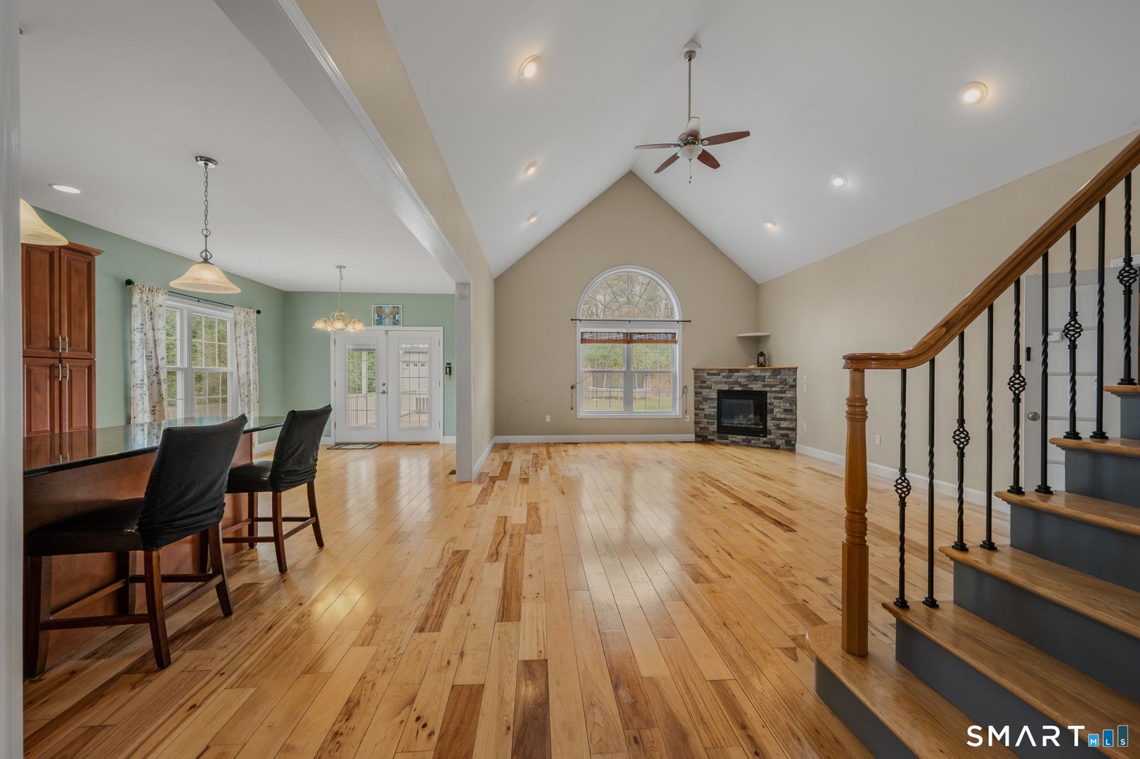 8 Quiet Cove Lane Photo 4