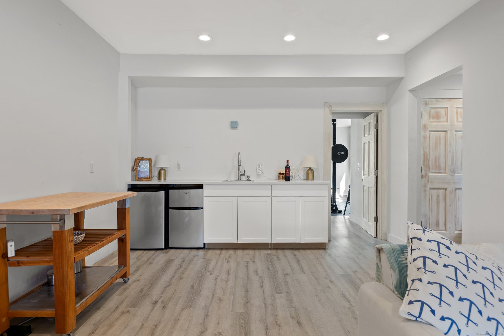 80 Soundview Drive Photo 17