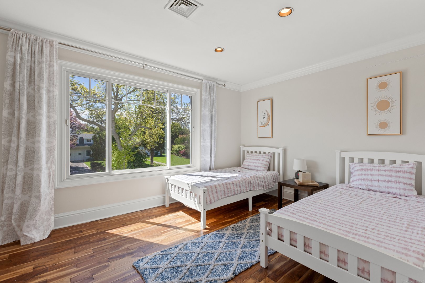 80 Soundview Drive Photo 31