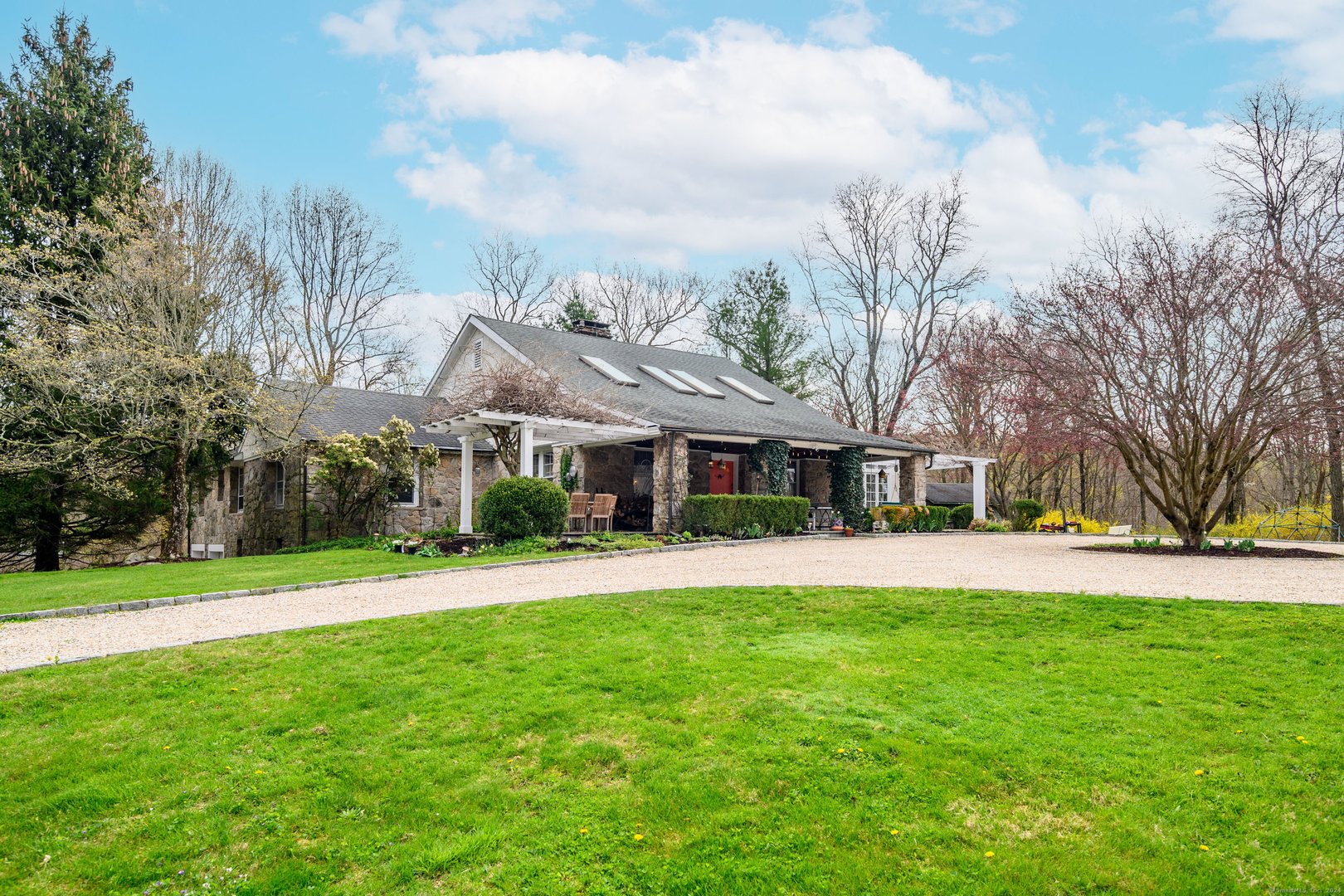 58 Woodchuck Lane Photo 4