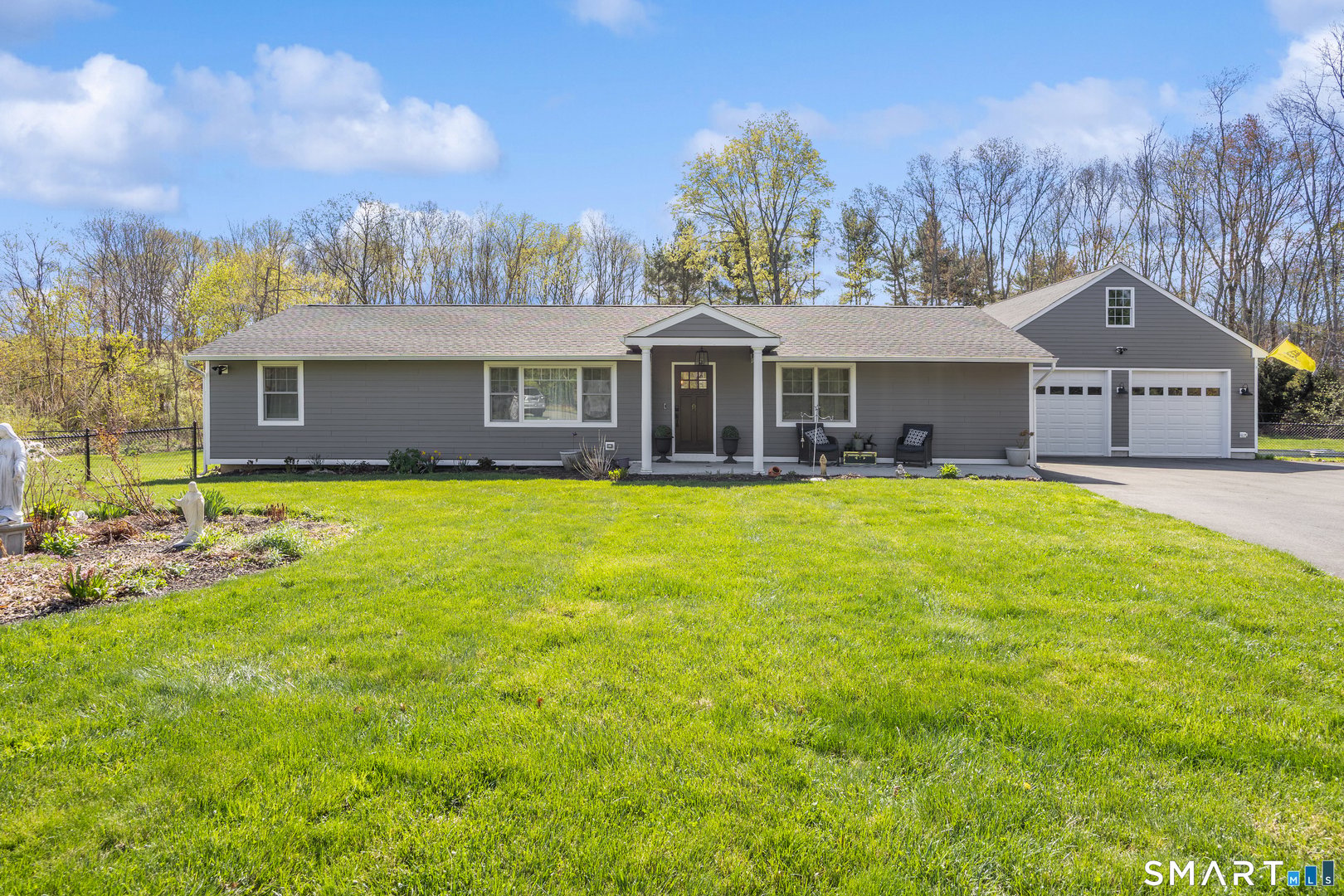 28 Maplewood Lane Photo 1