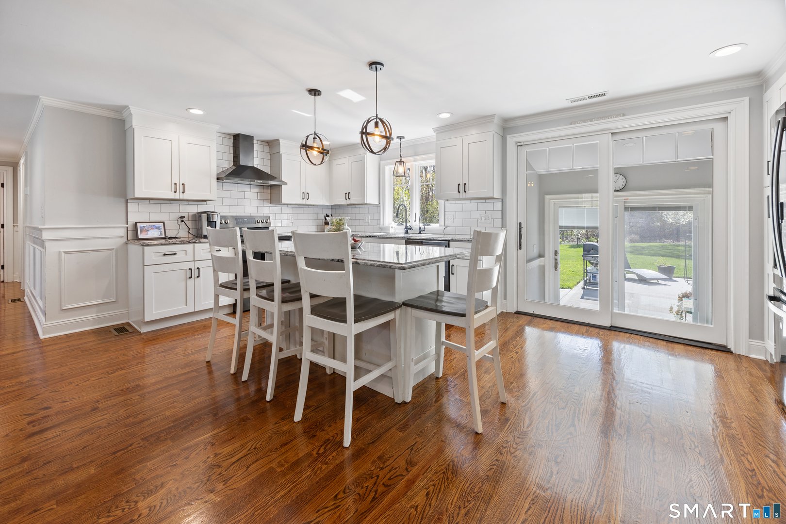 28 Maplewood Lane Photo 6