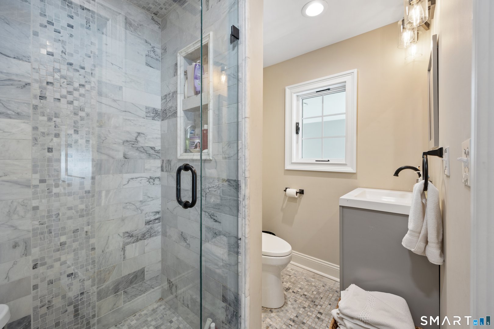 28 Maplewood Lane Photo 12