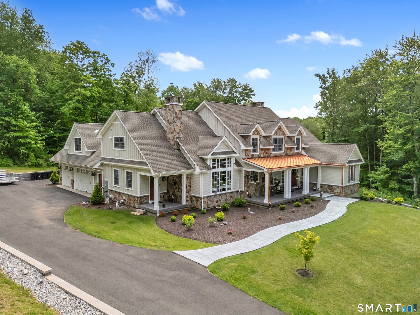49 Round Hill Road Photo 1