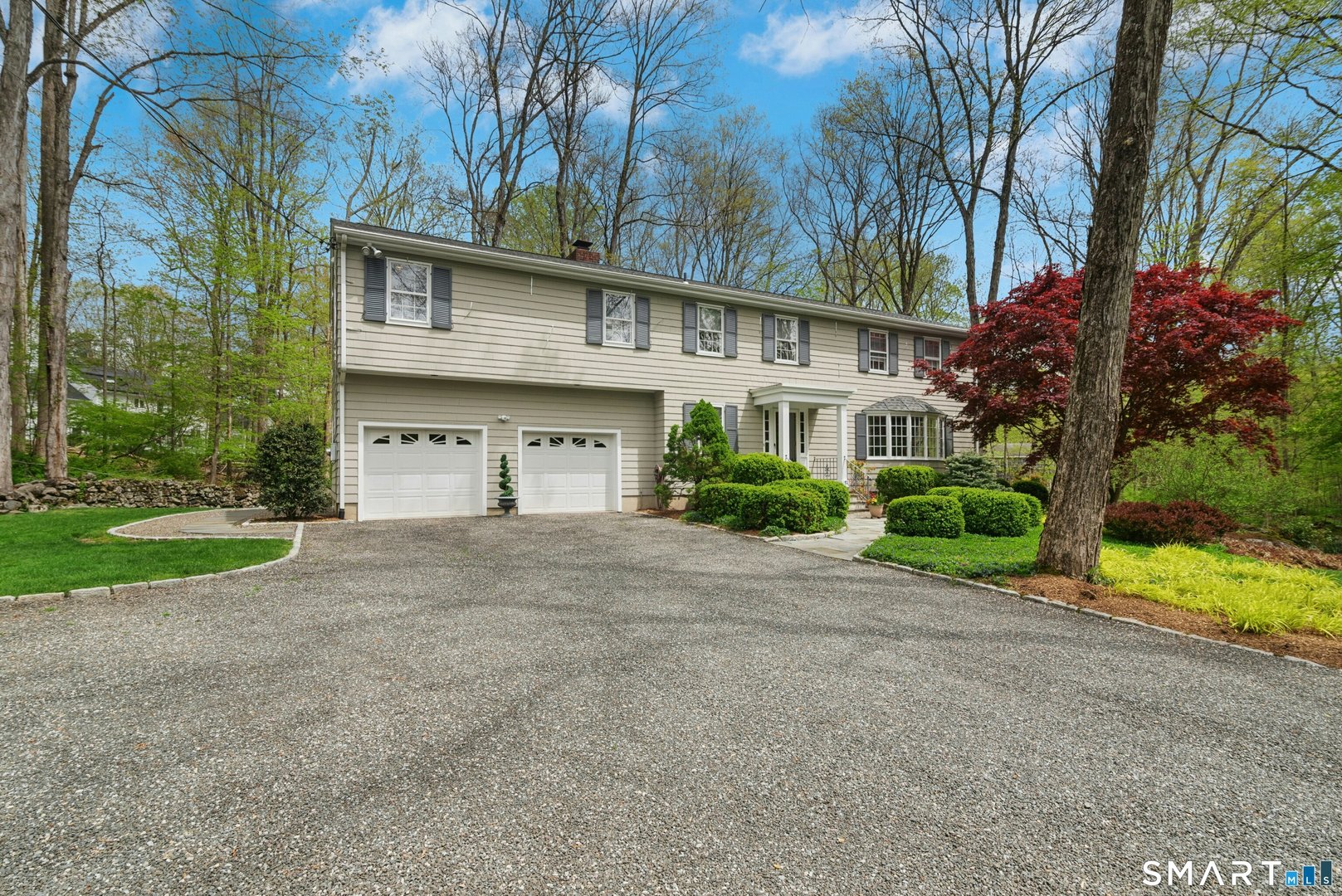 95 Alexandra Drive Photo 3