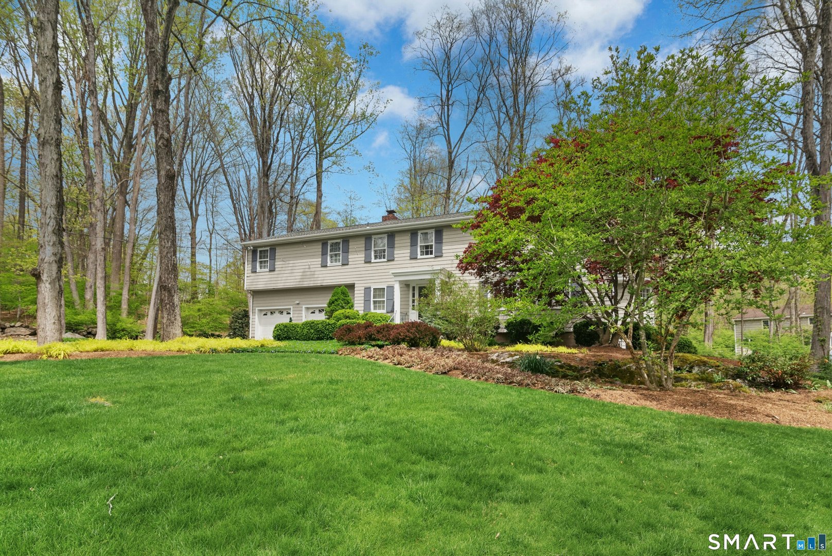 95 Alexandra Drive Photo 4