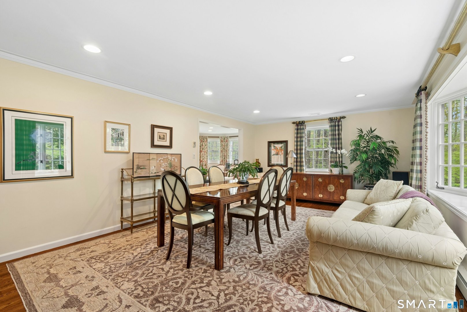 95 Alexandra Drive Photo 8