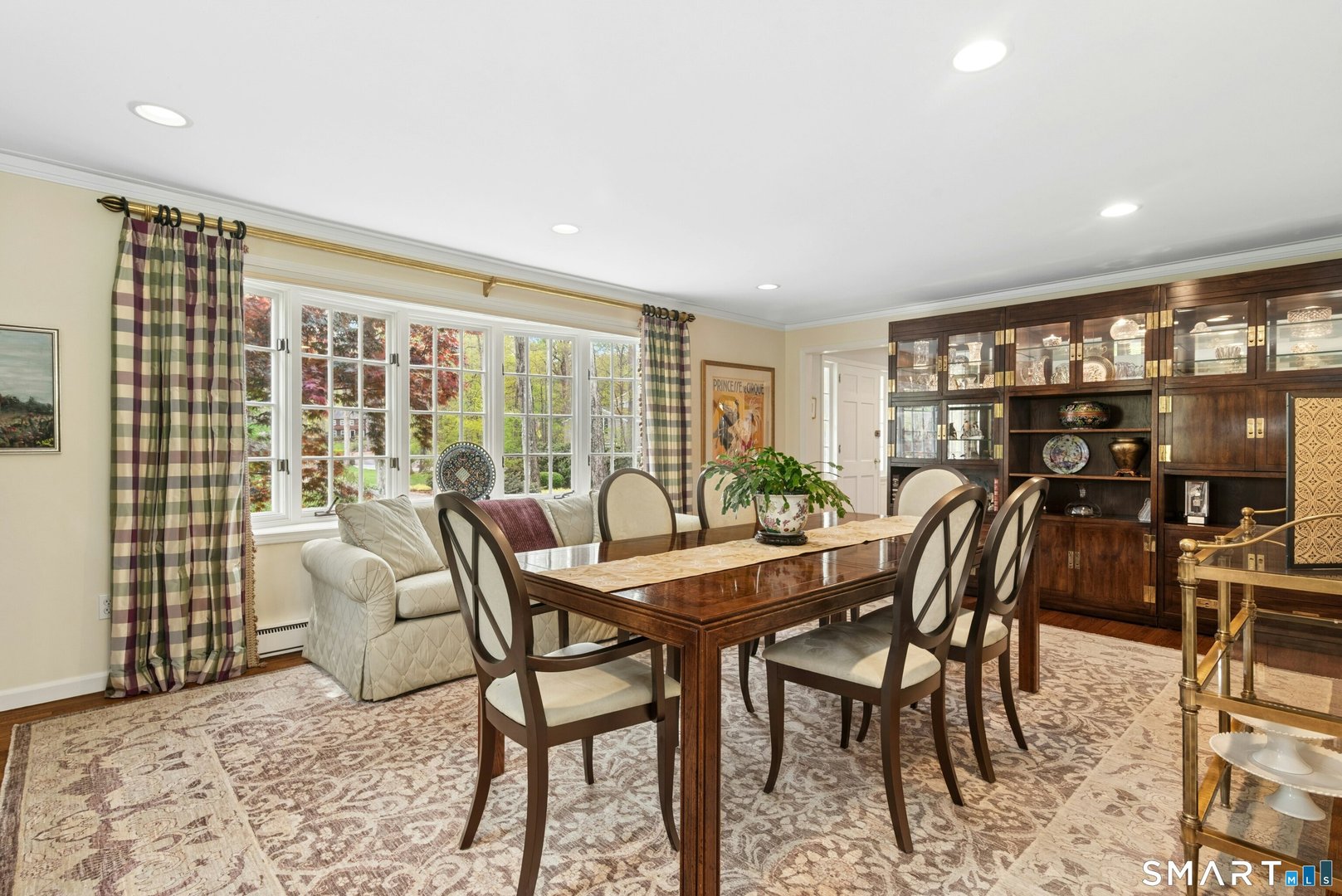 95 Alexandra Drive Photo 9