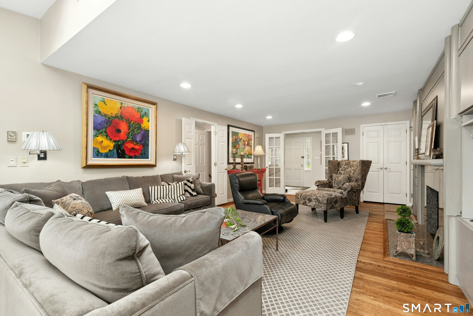 95 Alexandra Drive Photo 17