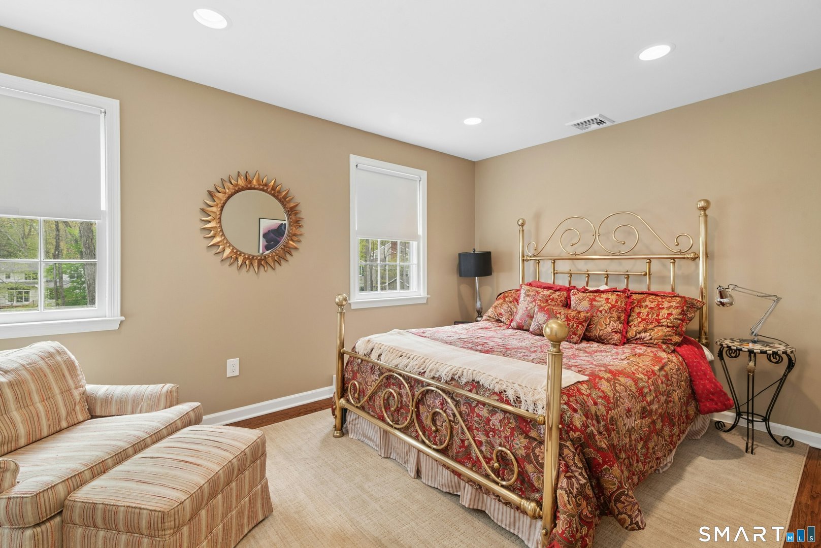 95 Alexandra Drive Photo 26