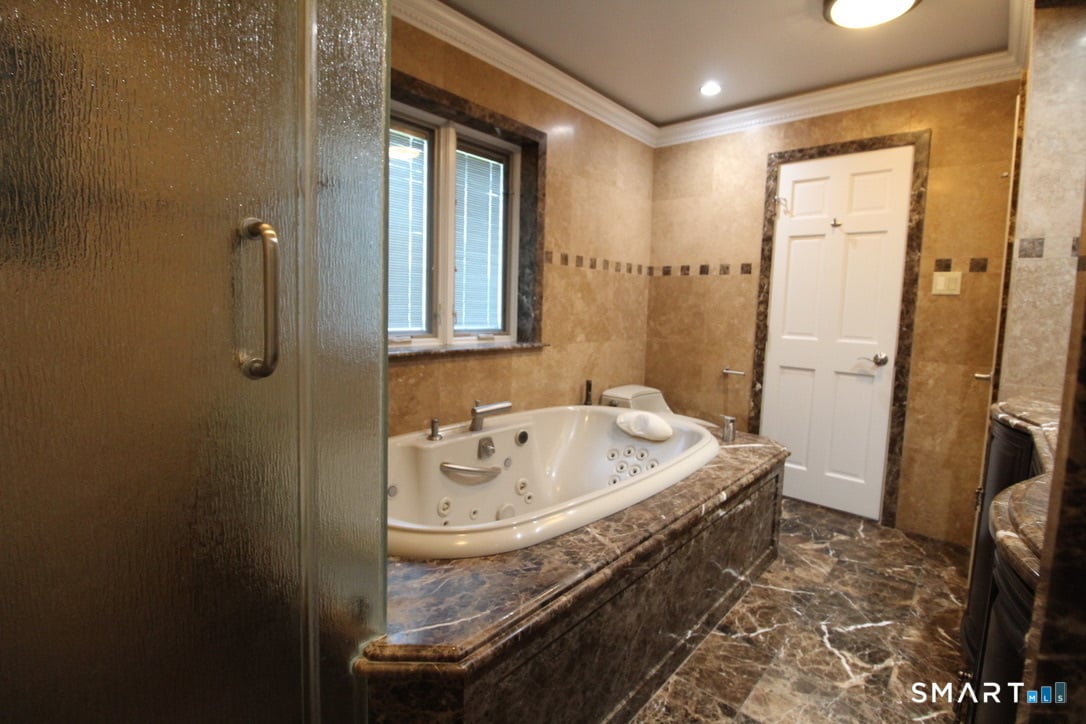 20 East Lane Photo 18
