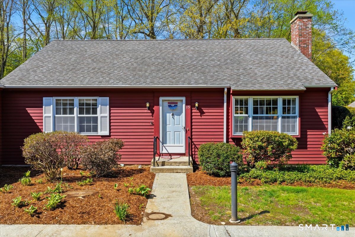 15 Hampshire Road #15 Photo 1