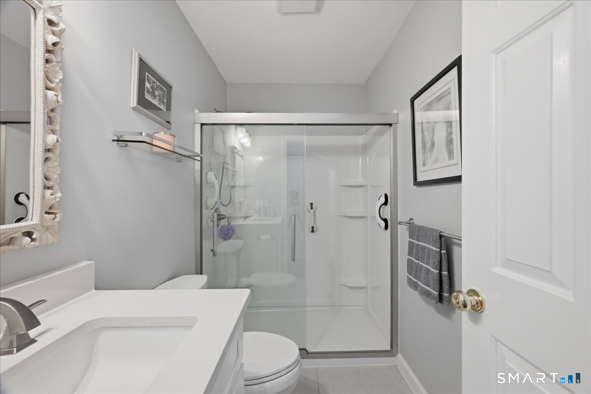 15 Hampshire Road #15 Photo 16