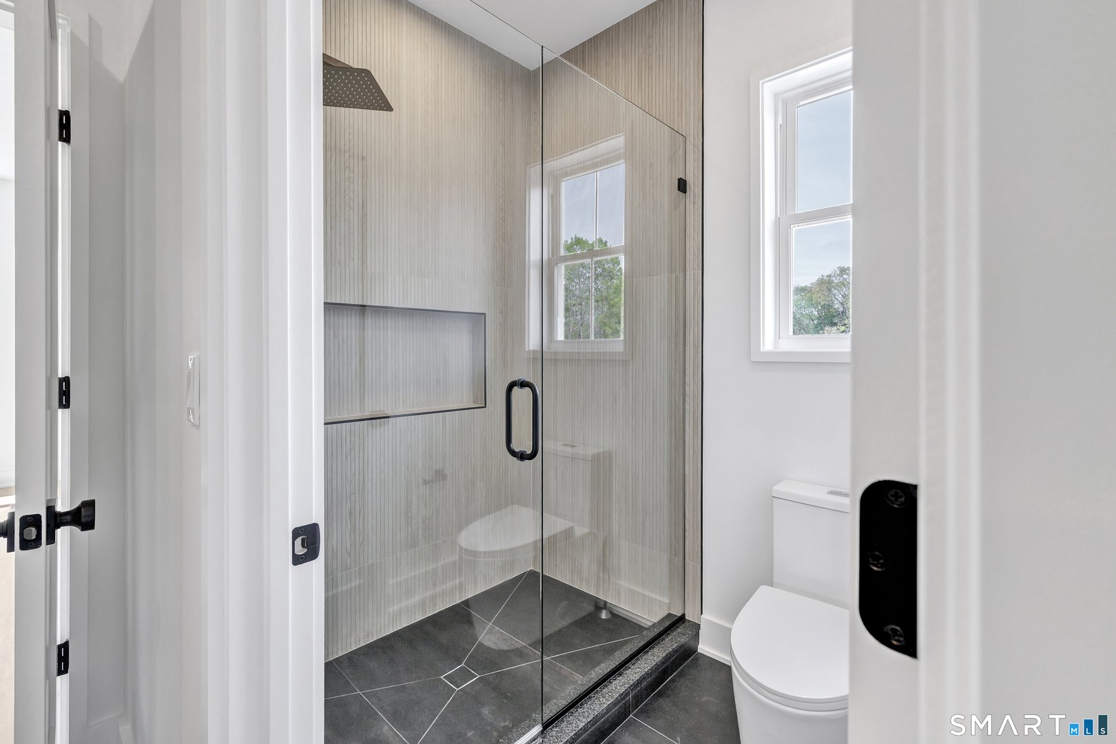 355 Spring Hill Road Photo 20