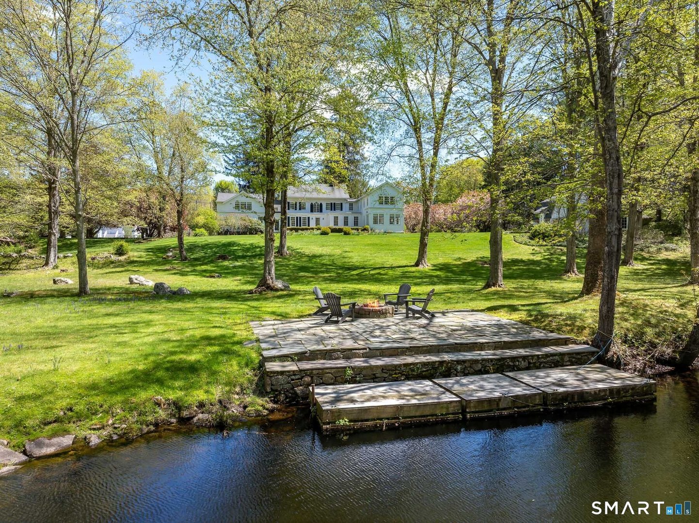 290 Lyons Plain Road Photo 4