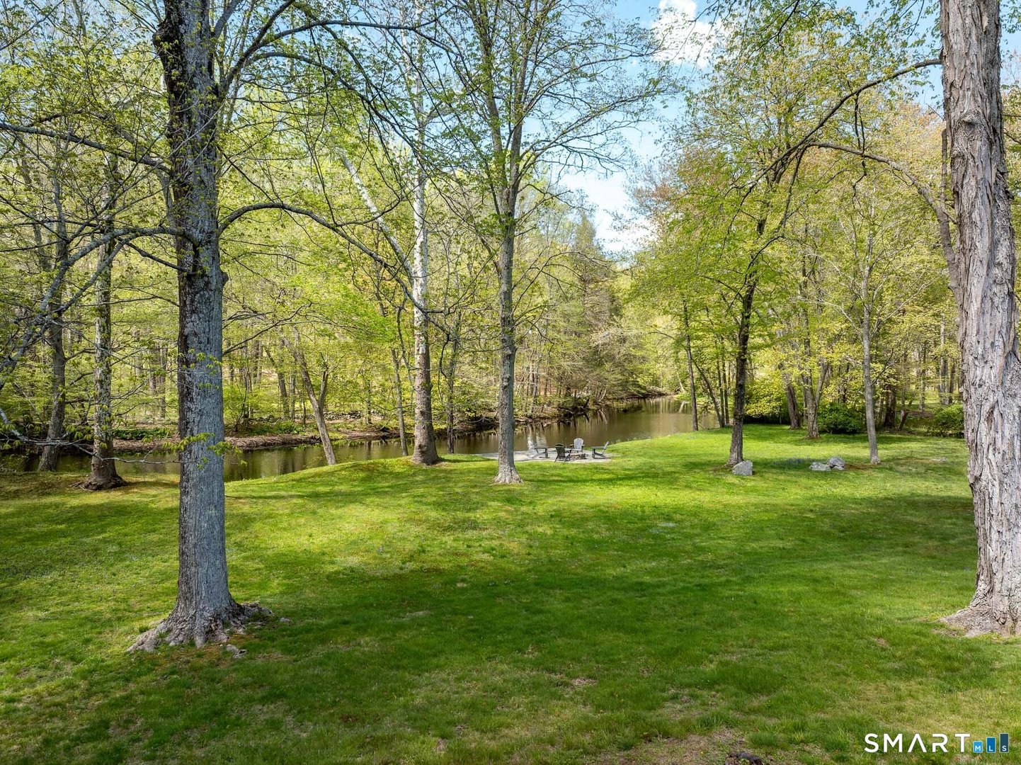 290 Lyons Plain Road Photo 31