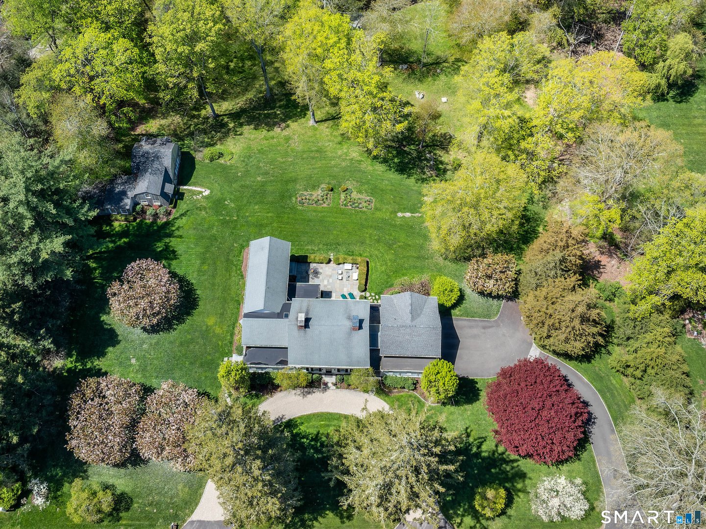 290 Lyons Plain Road Photo 40