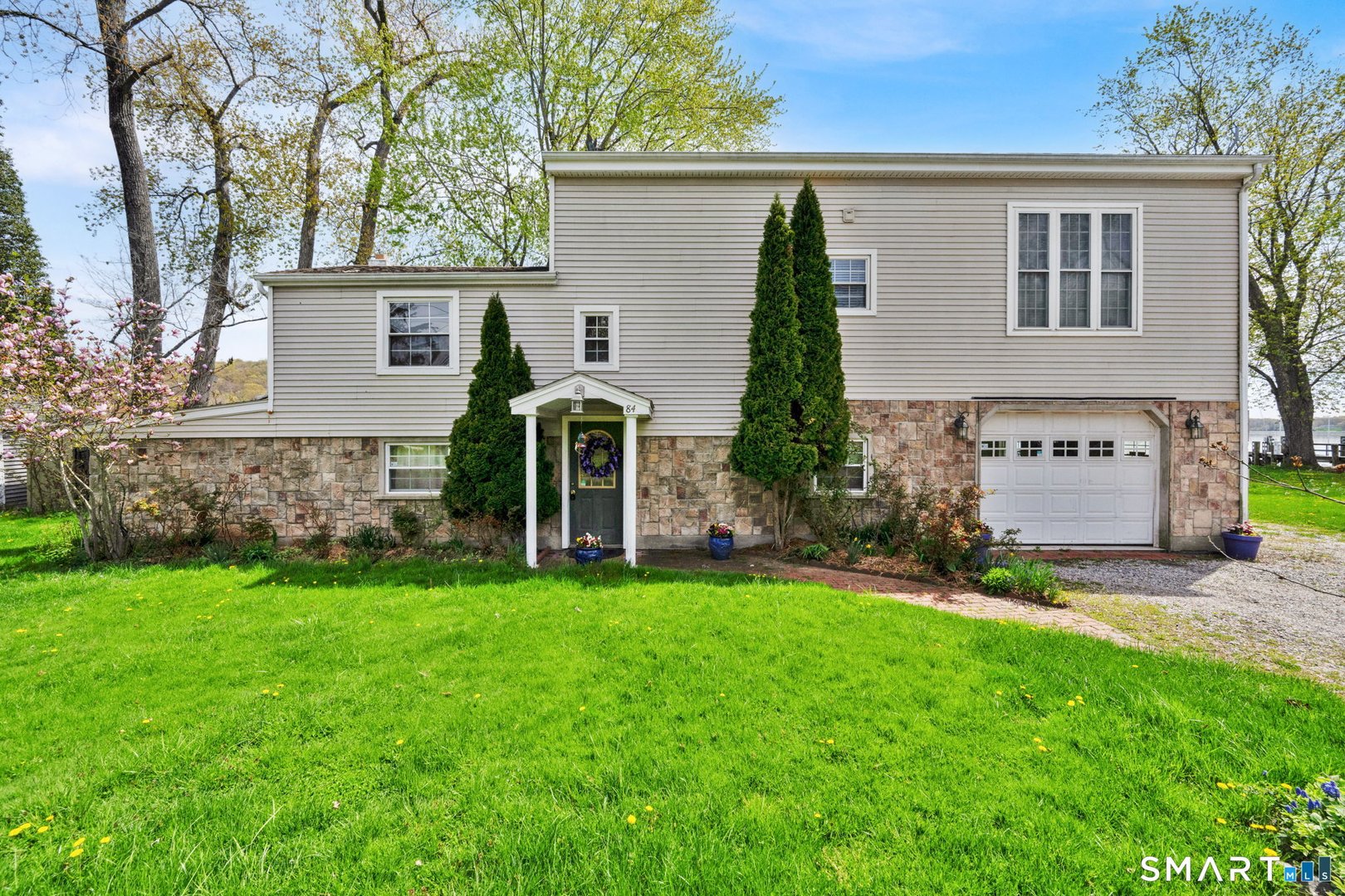 84 Little Meadow Road Photo 2