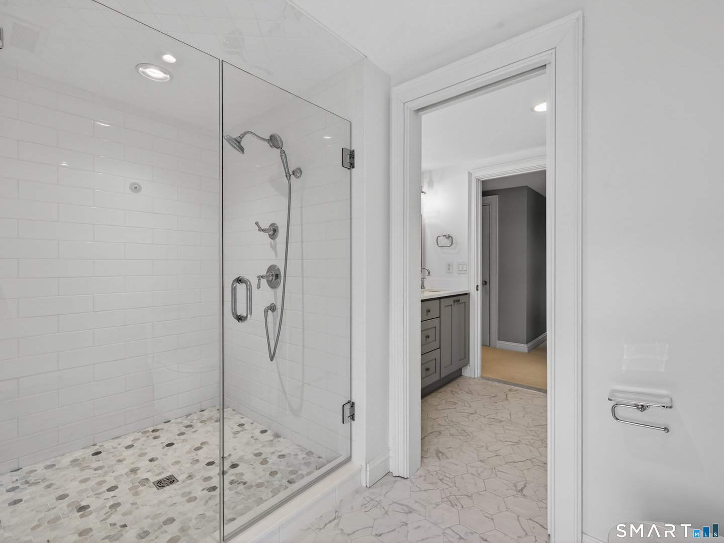 11 Westwood Drive Photo 19