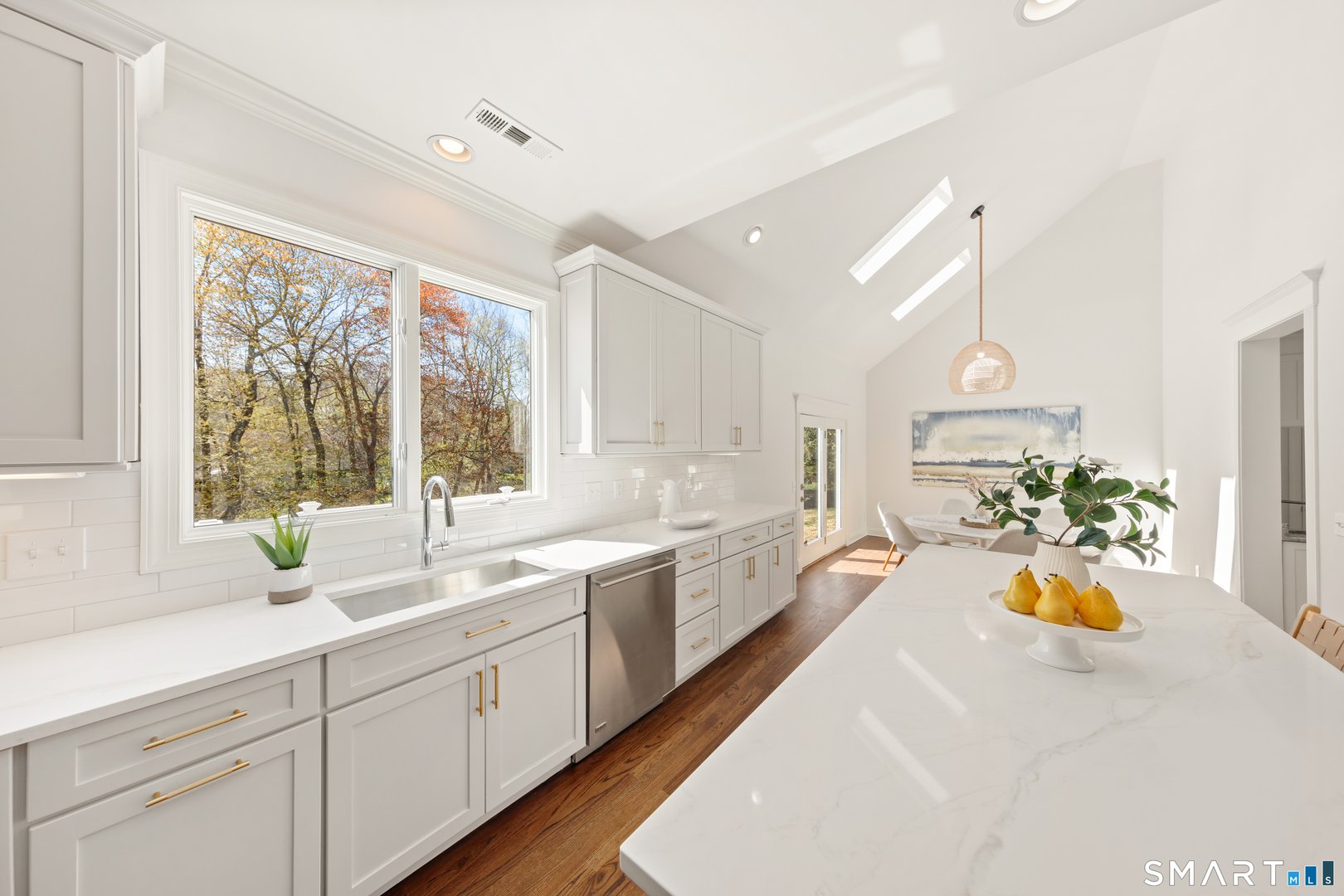 276 Flintlock Road Photo 14