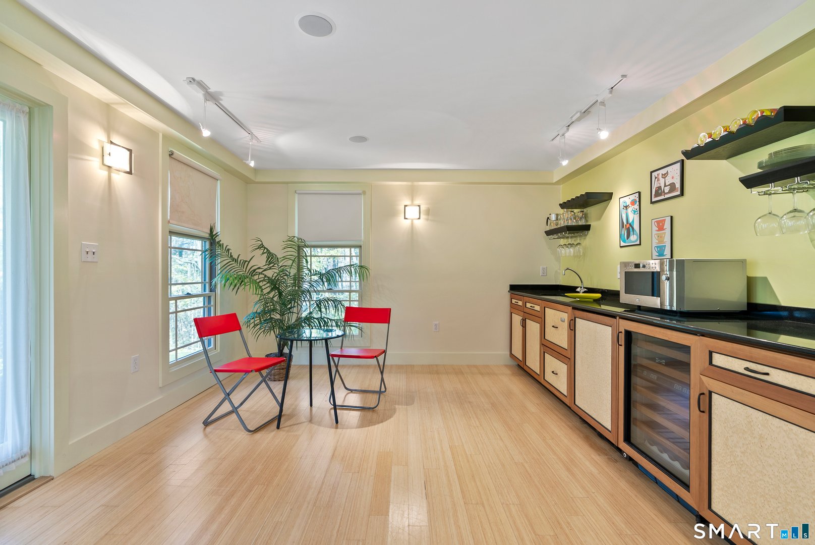8 Morgan Road Photo 33