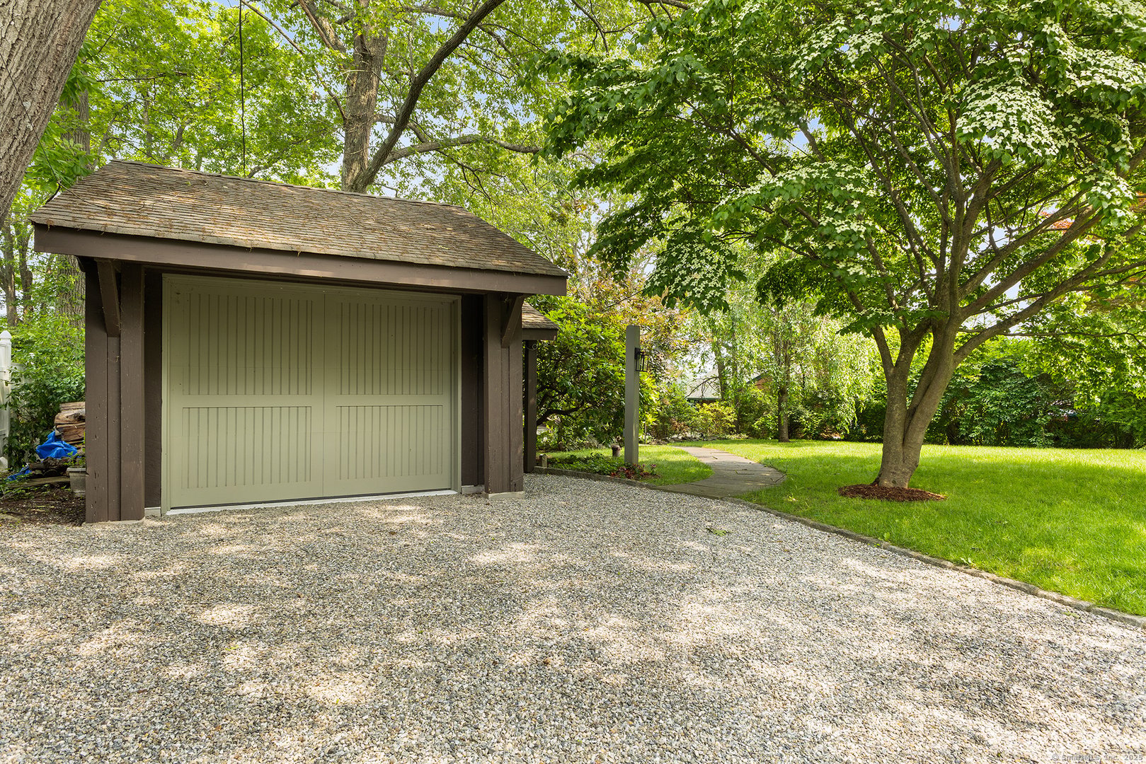 45 Lake Drive South Photo 31