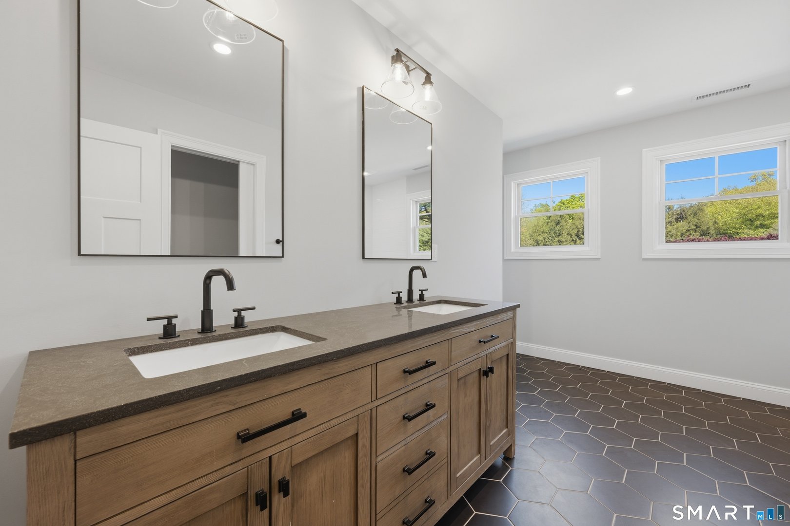 360 Taulman Road Photo 24
