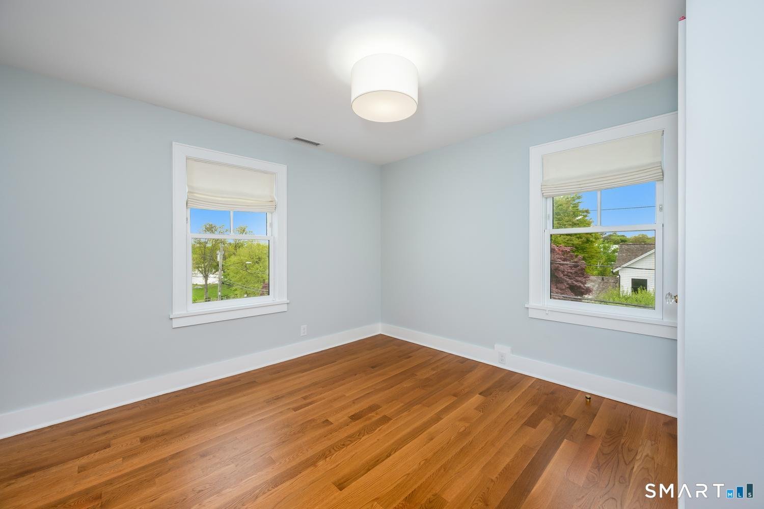 35 Yarmouth Road Photo 24