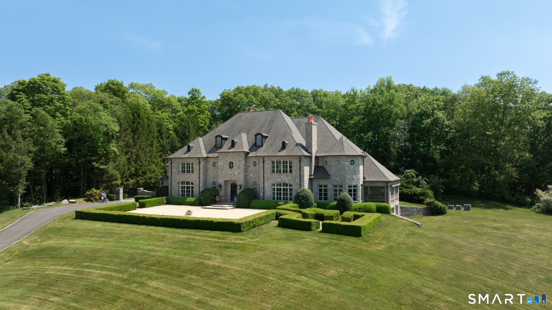 7 Equestrian Ridge Road Photo 2