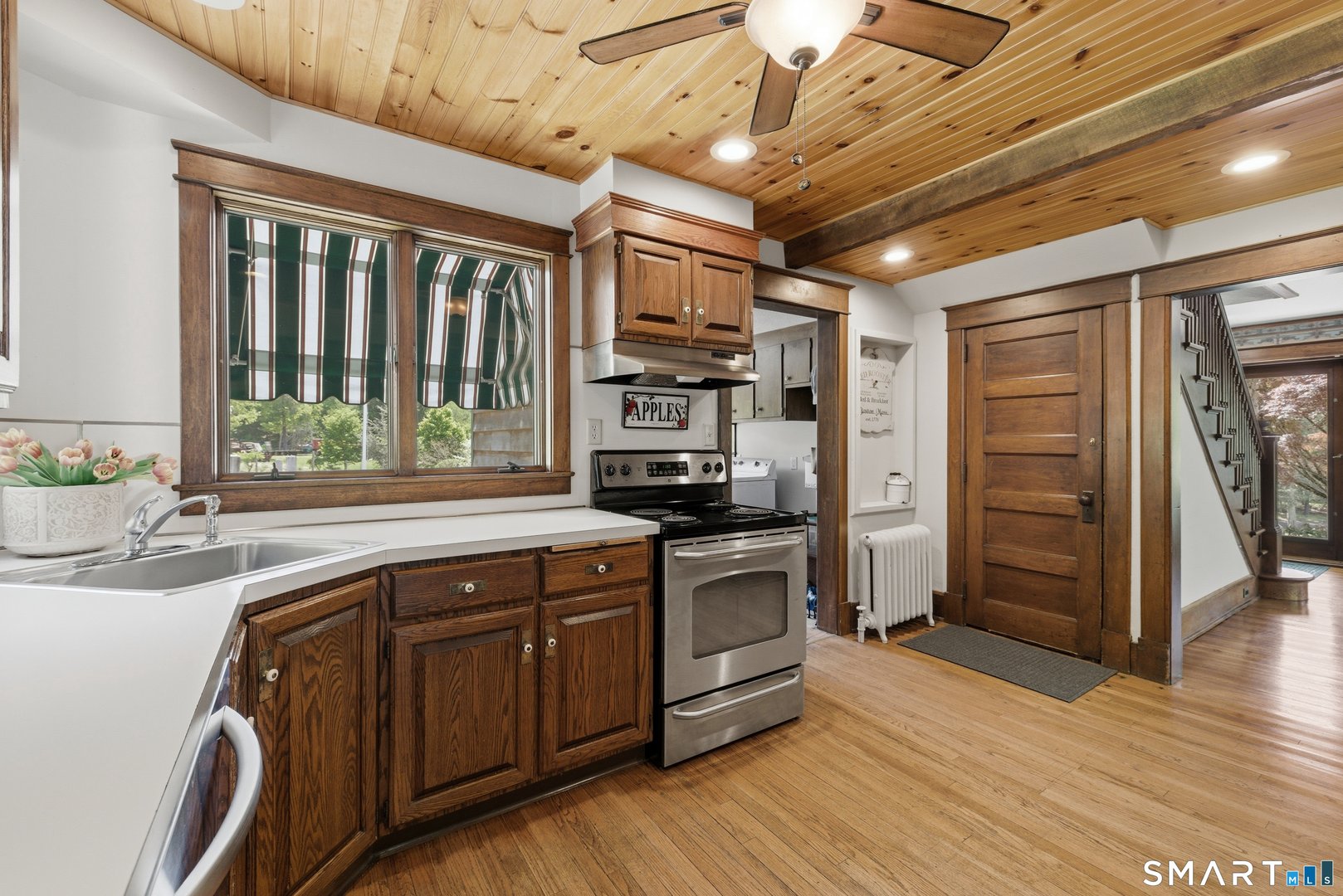 2 Quarry Road Photo 14