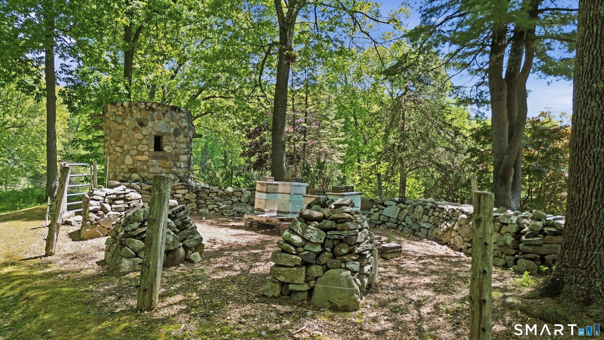 2 Quarry Road Photo 35