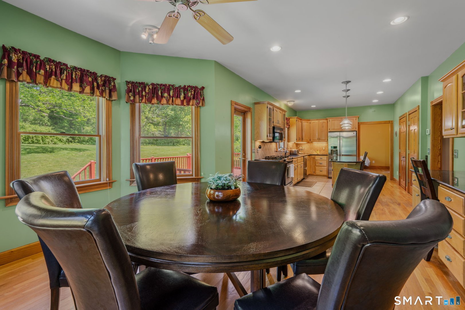 50 Emerald Glen Lane Photo 14